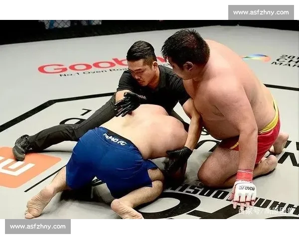 敖日格勒迎战格斗传奇鲍勃萨普 引燃擂台风云的巅峰对决